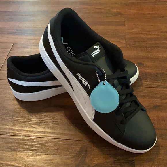 NIB Men’s Puma Smash v2 Leather - Picture 2 of 8